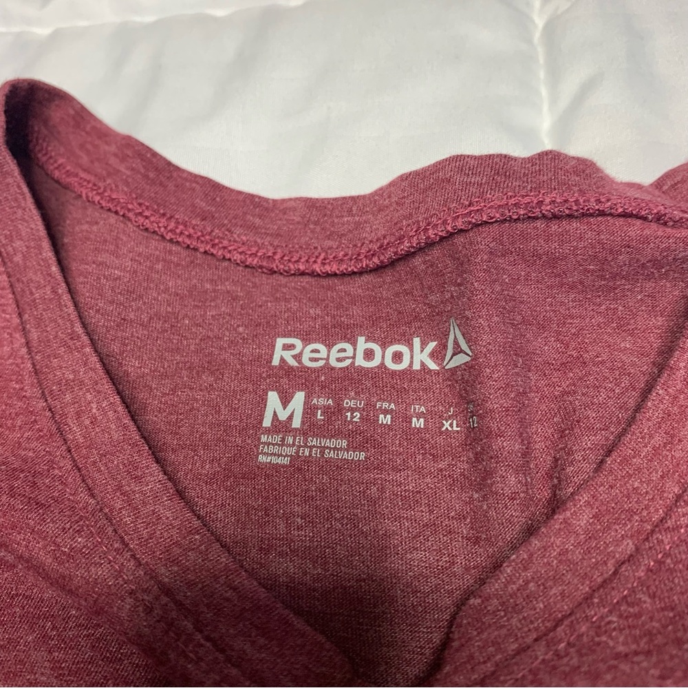 Reebok Maroon Classic T-Shirt Front Logo Women’s Size US M - Picture 5 of 7